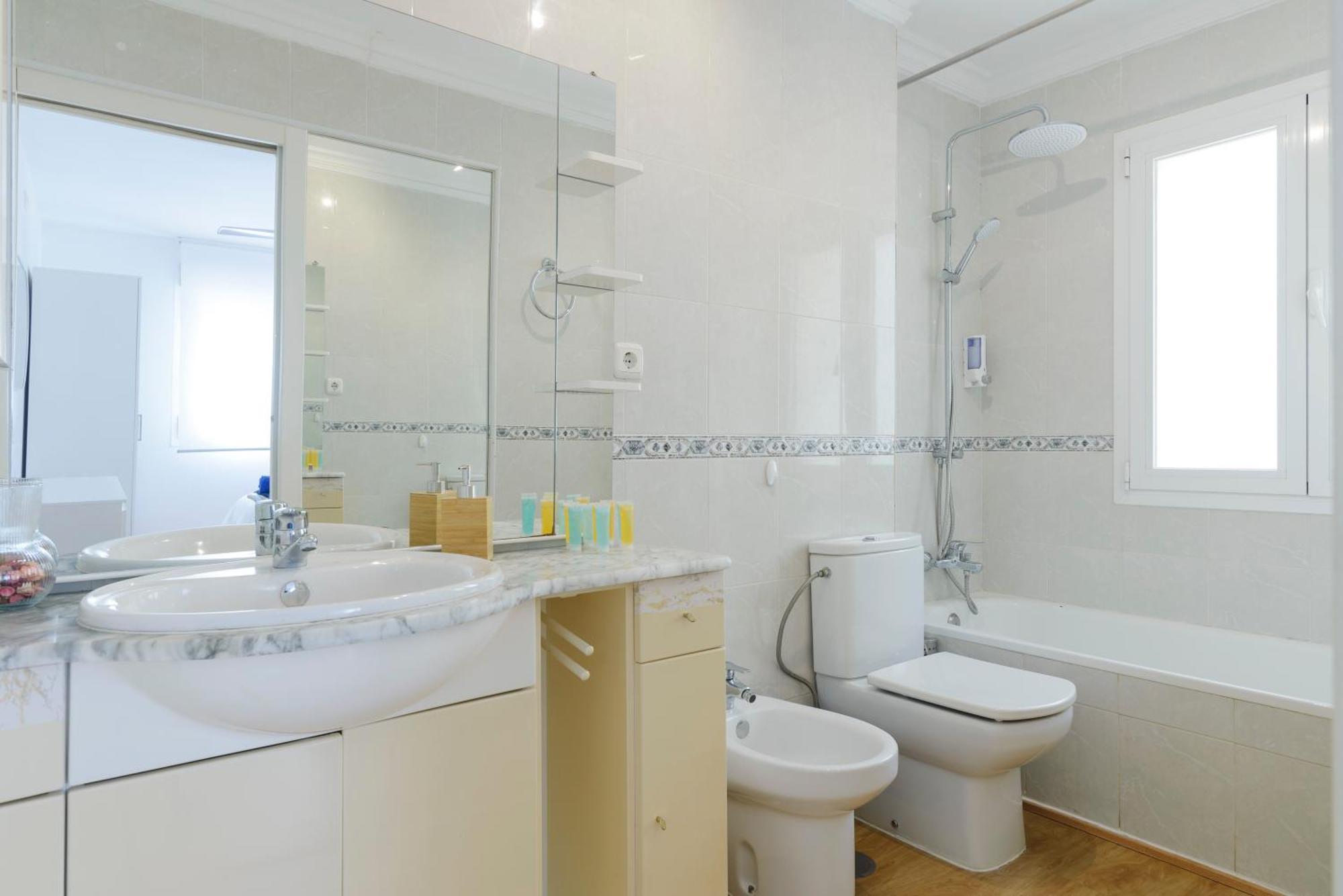 Sea Front Apartment In Marbella Center المظهر الخارجي الصورة